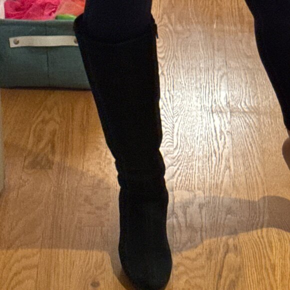 La Canadienne Black Suede Platform Knee-High Boots - Picture 3 of 6